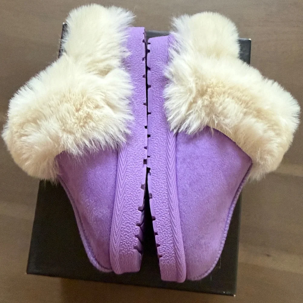 NWT faux fur purple slippers kids size 9